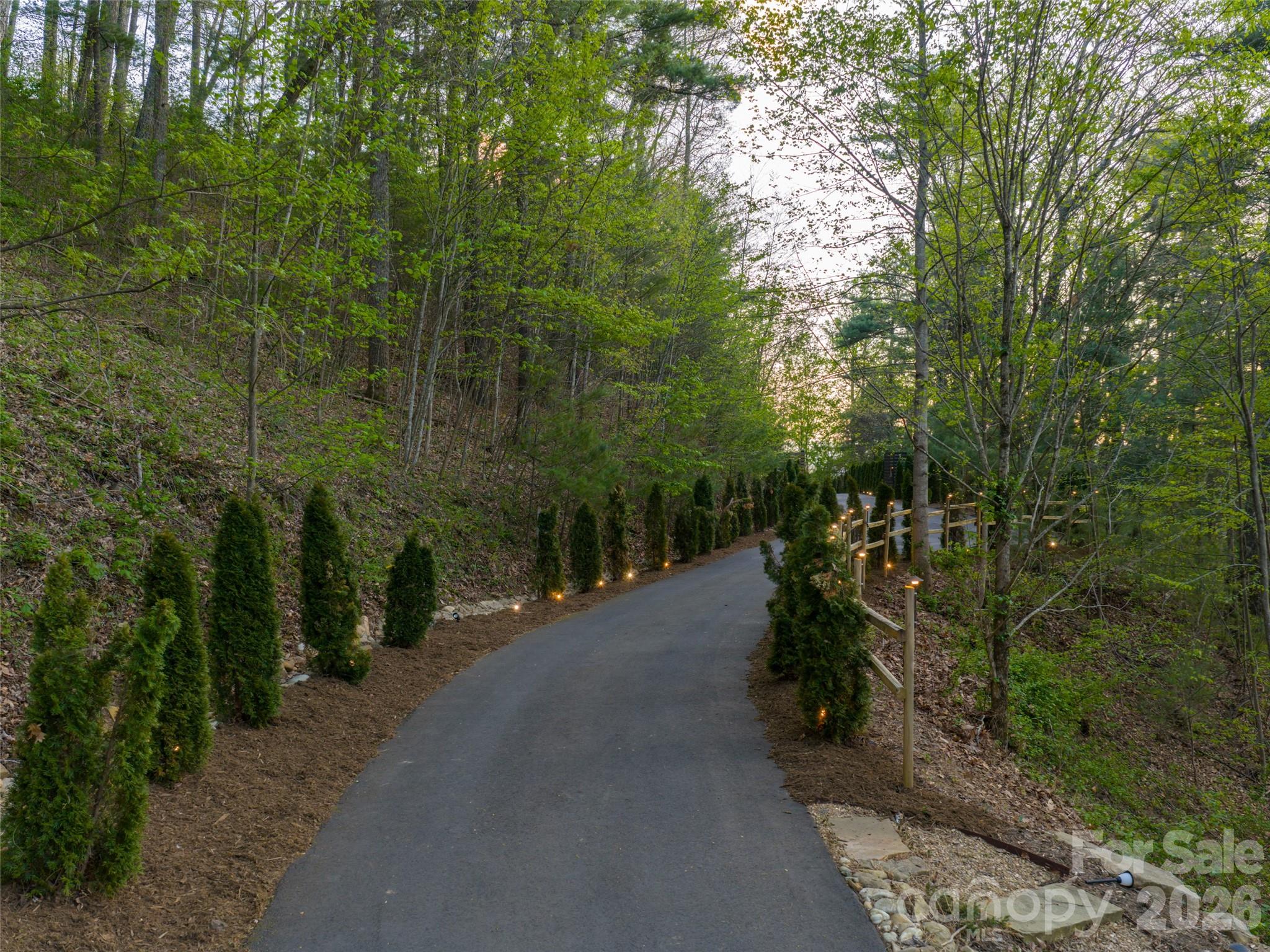 Reynolds Mountain - Residential