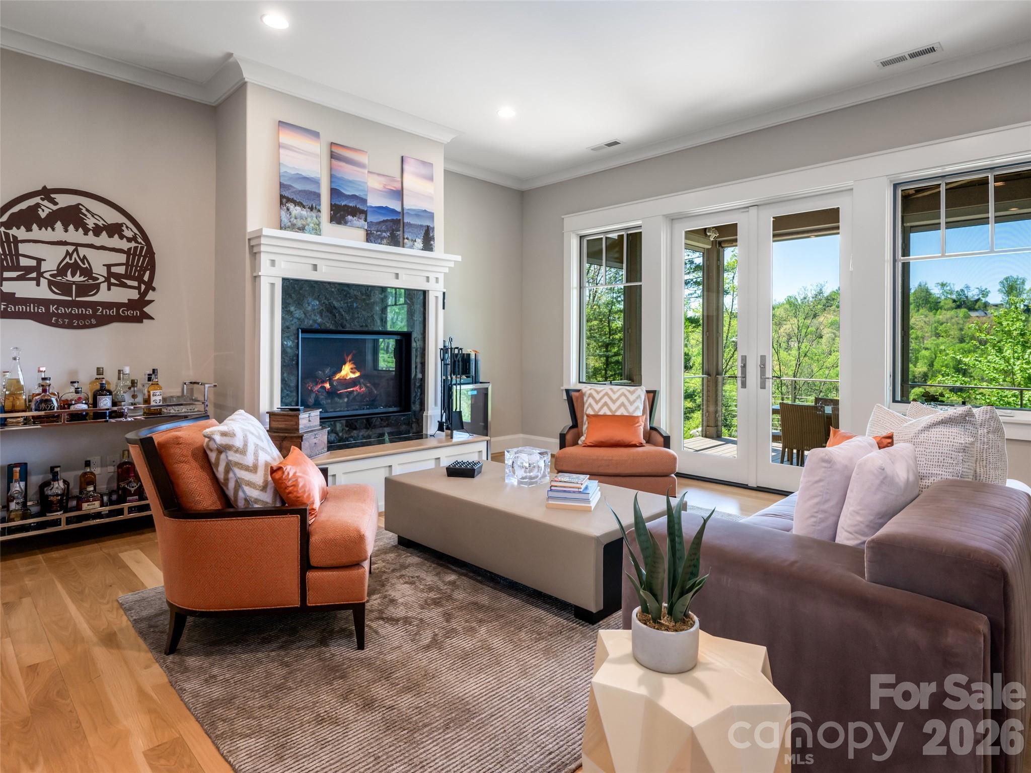 Reynolds Mountain - Residential