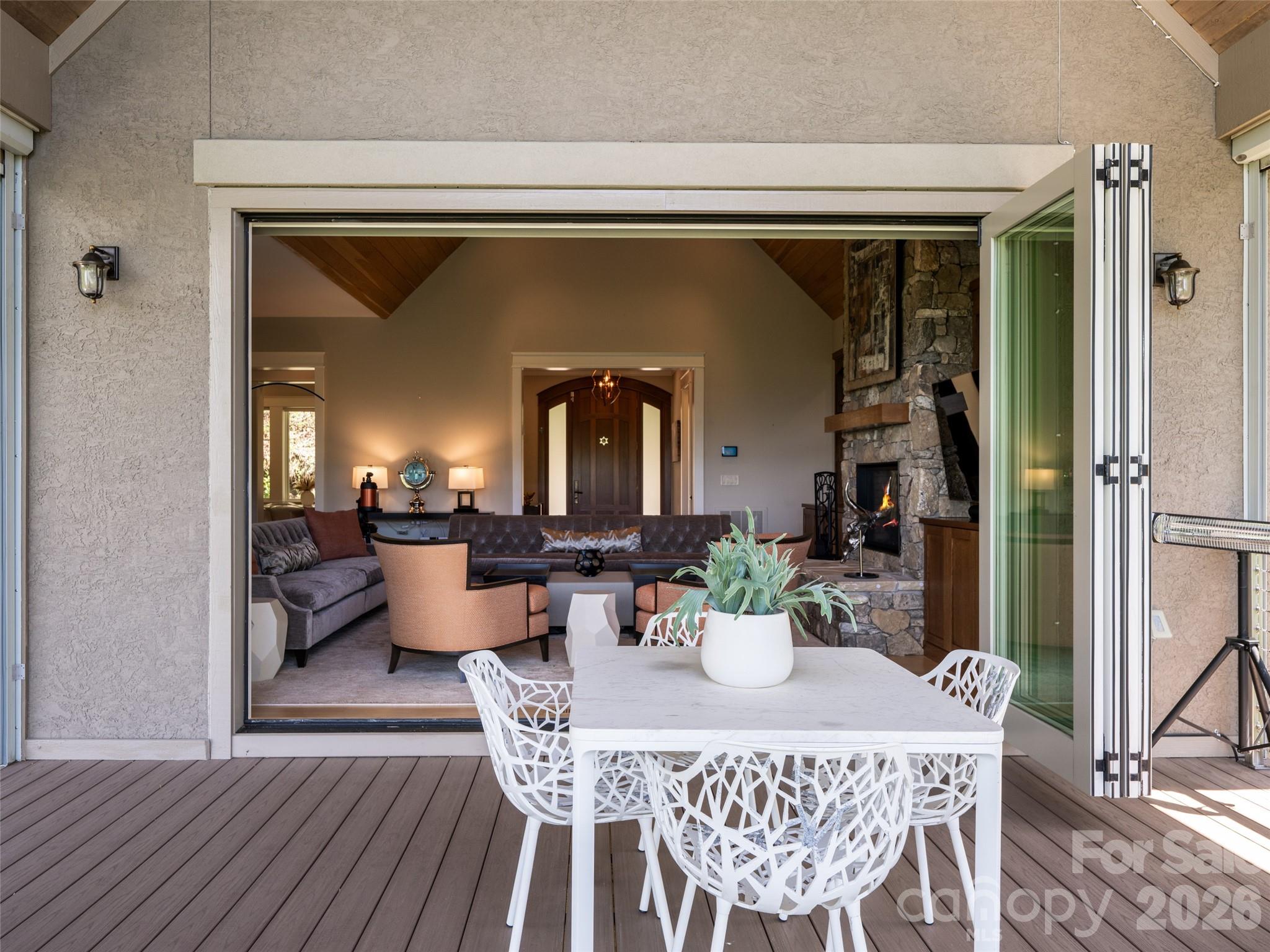 Reynolds Mountain - Residential