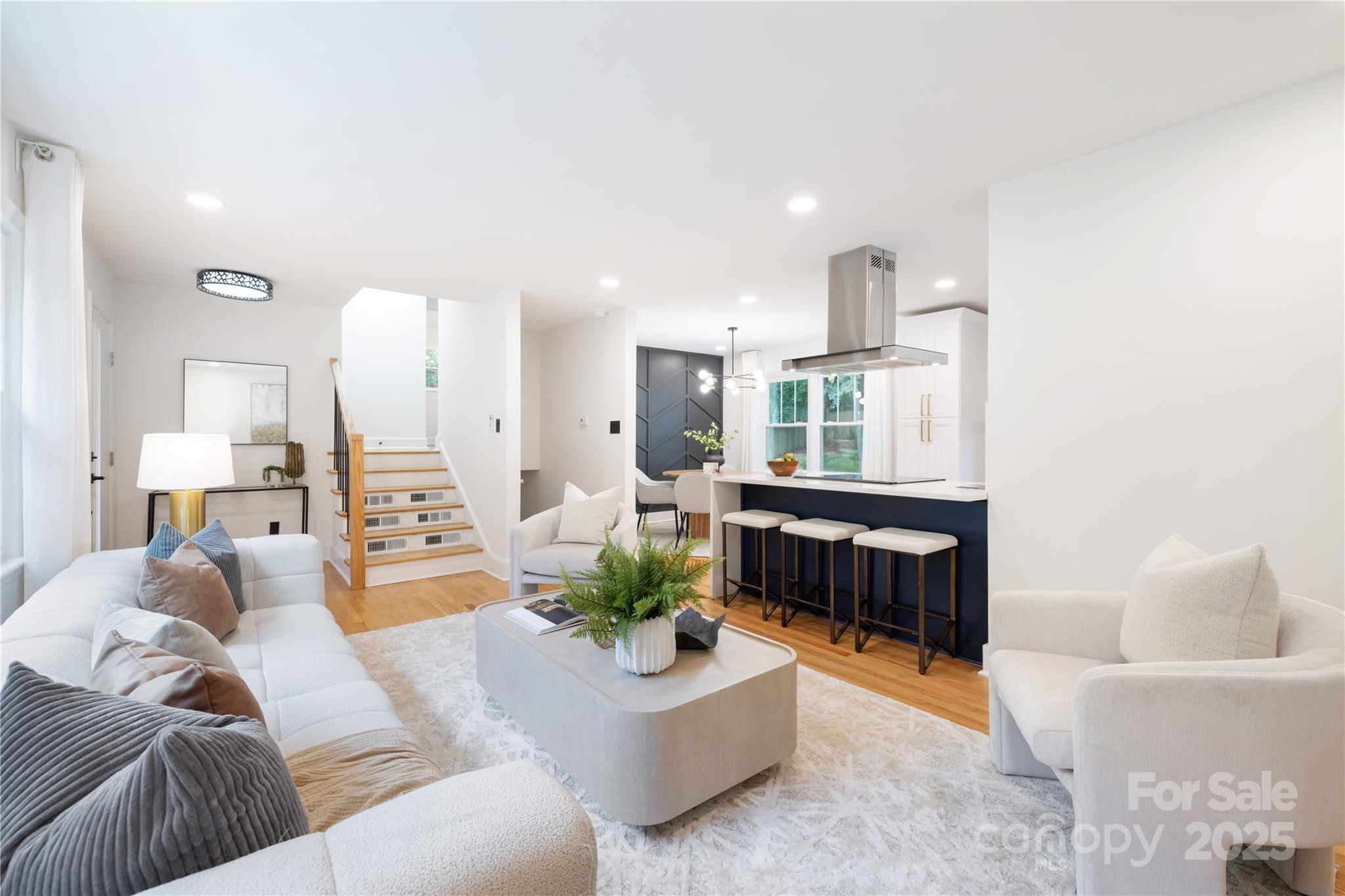 2120 Shadyview Drive