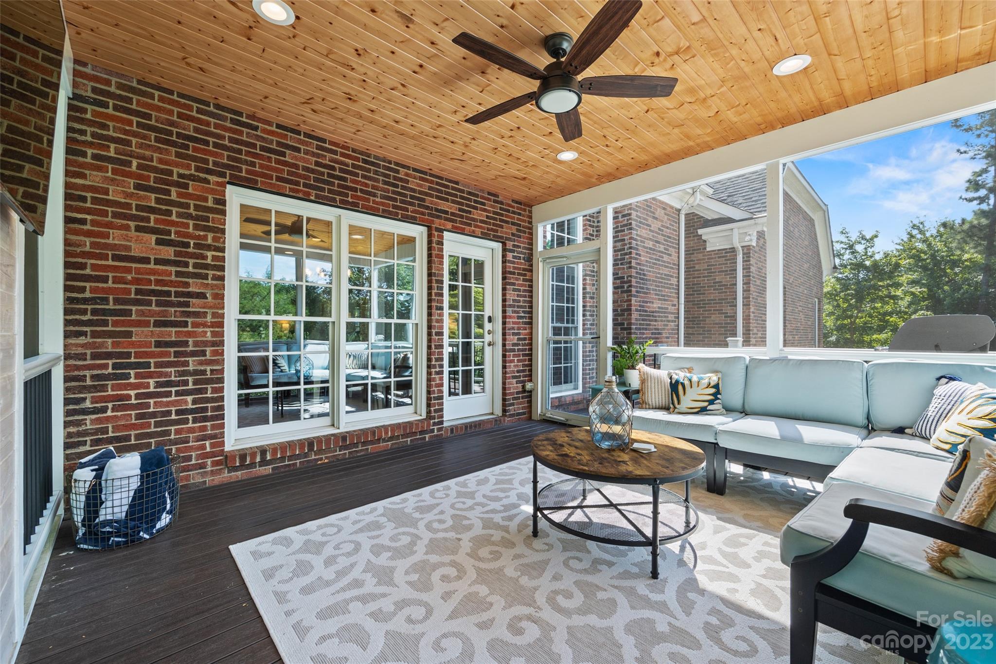 Lake Shore - Residential