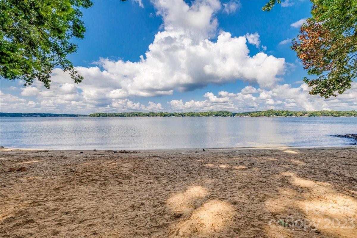 Lake Shore - Residential