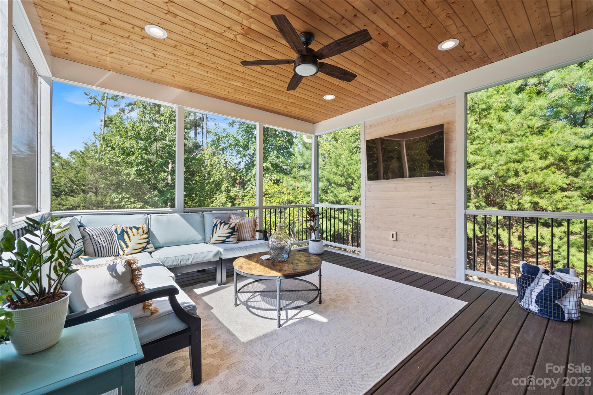 Lake Shore - Residential