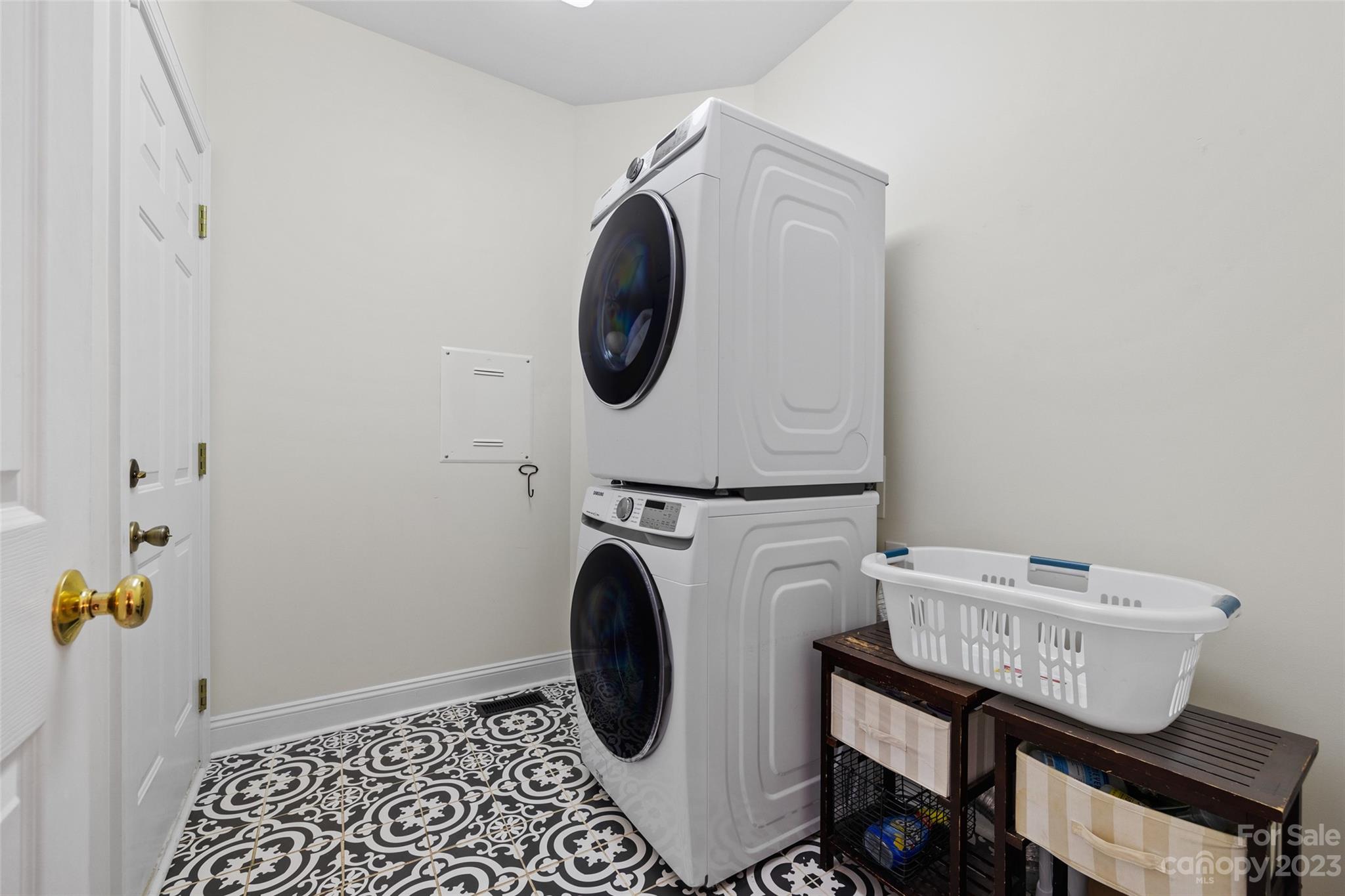 Lake Shore - Residential