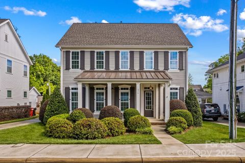 376 Delburg Street Davidson NC 28036
