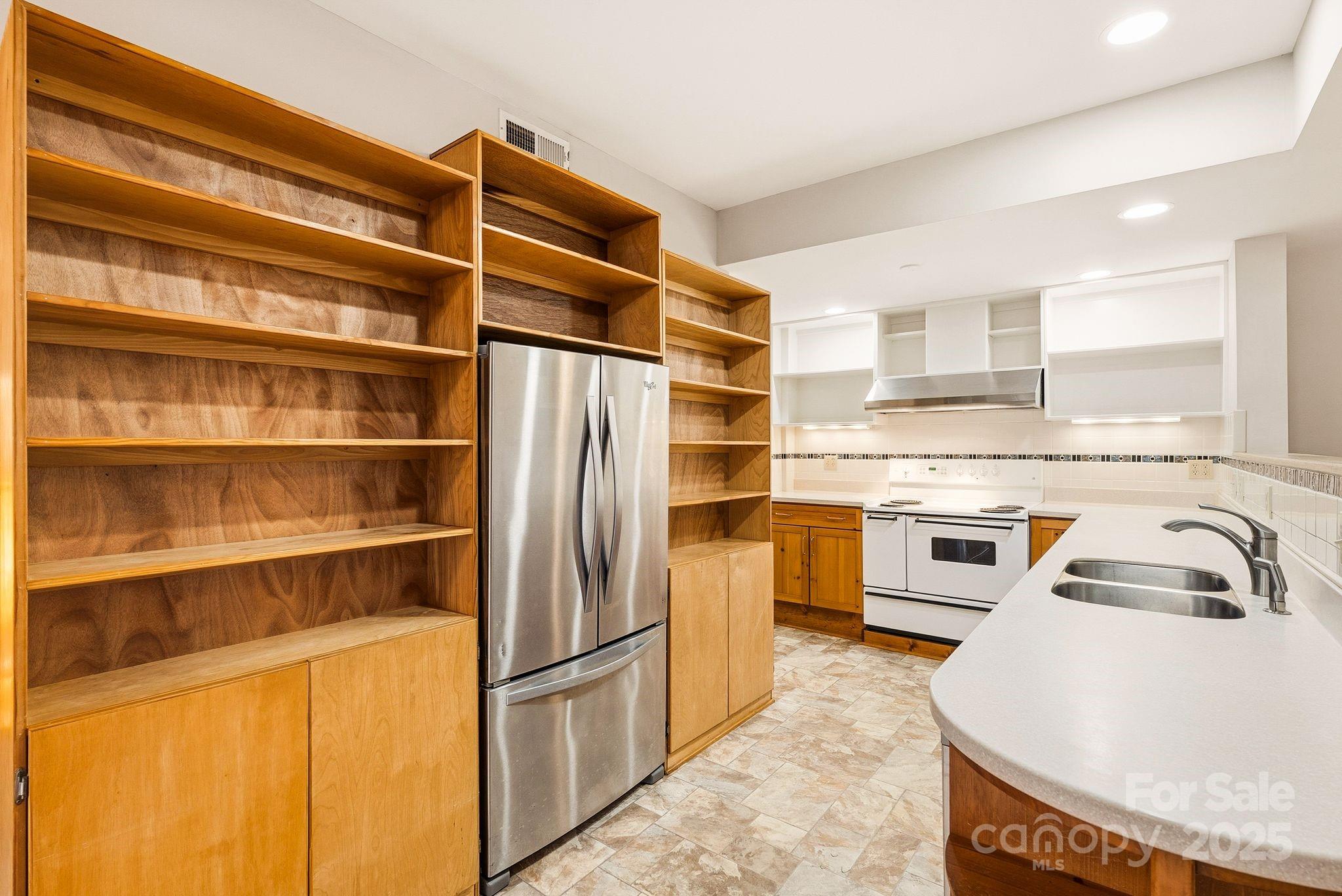 Sixty Haywood St Condominium - Residential