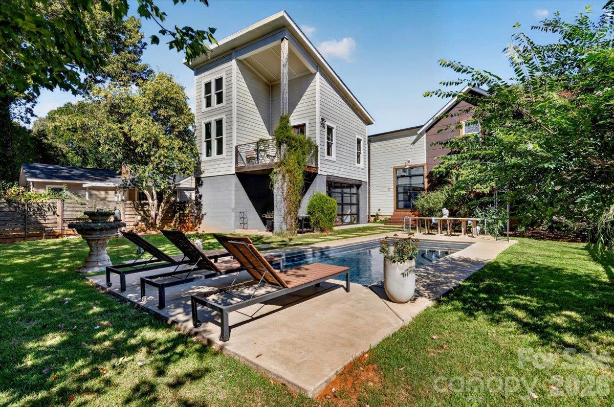 521 Forest Lane