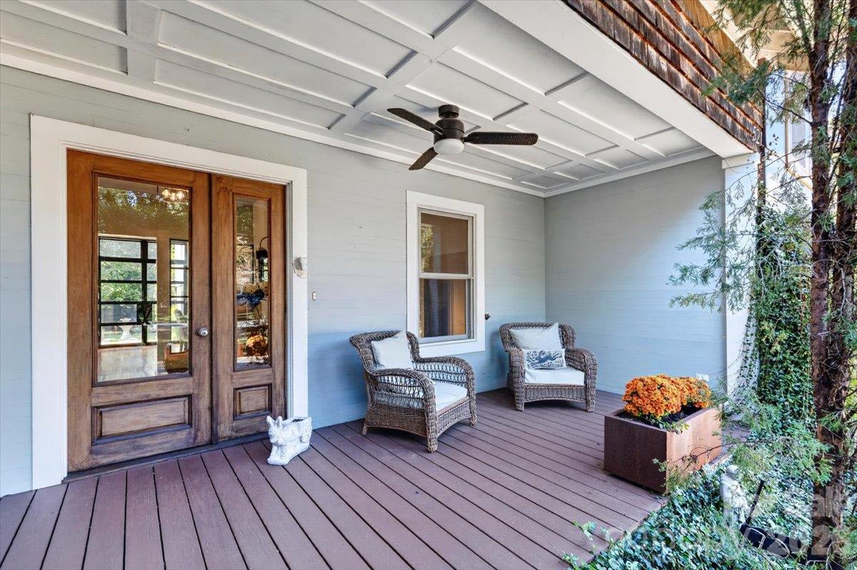 521 Forest Lane