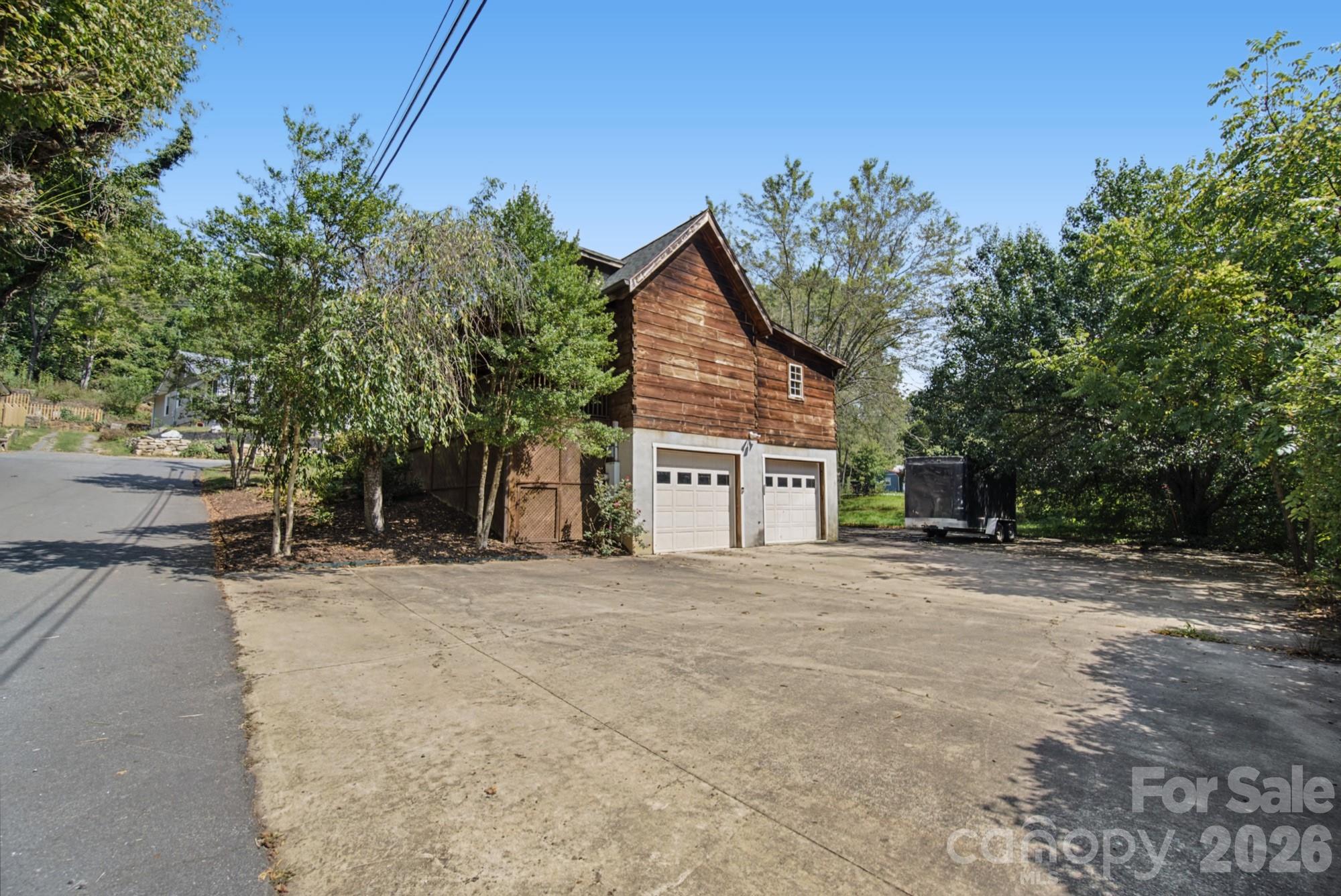1 Locust Avenue