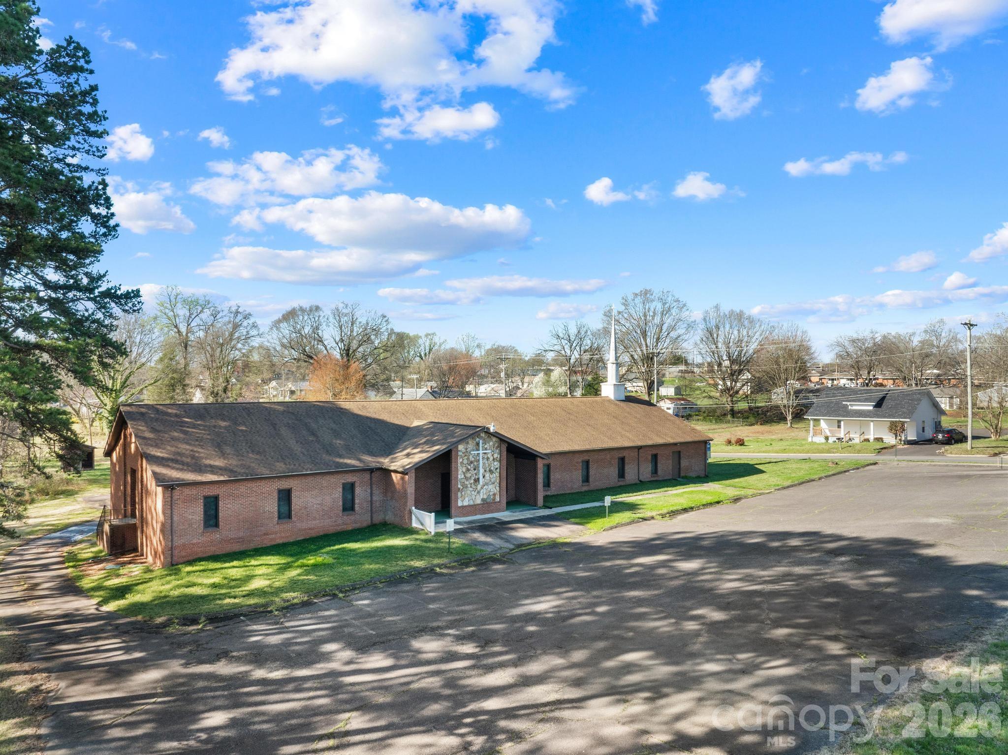 334 N Oakland Avenue