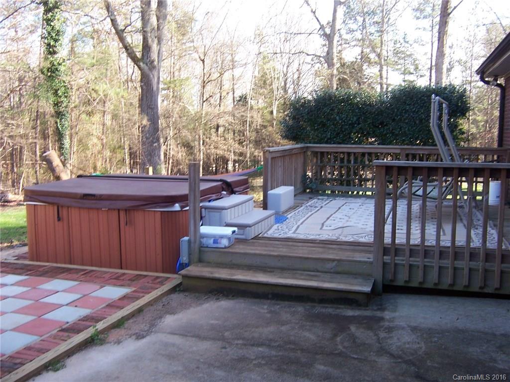 Lake Edward Estates - Residential