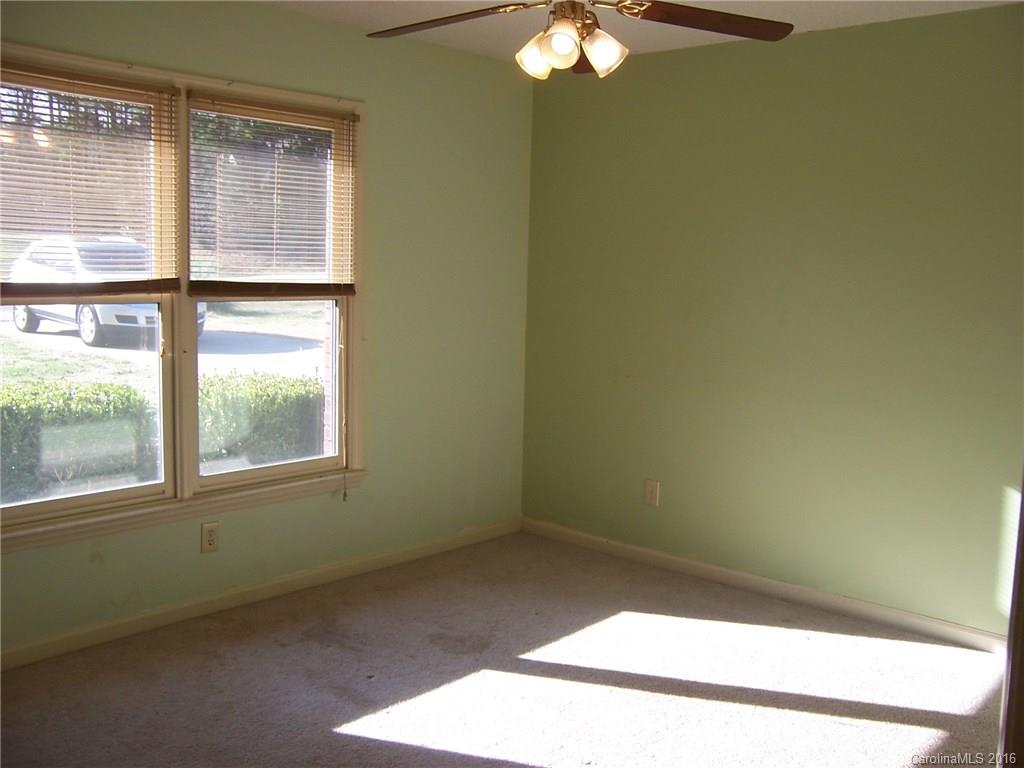 Lake Edward Estates - Residential