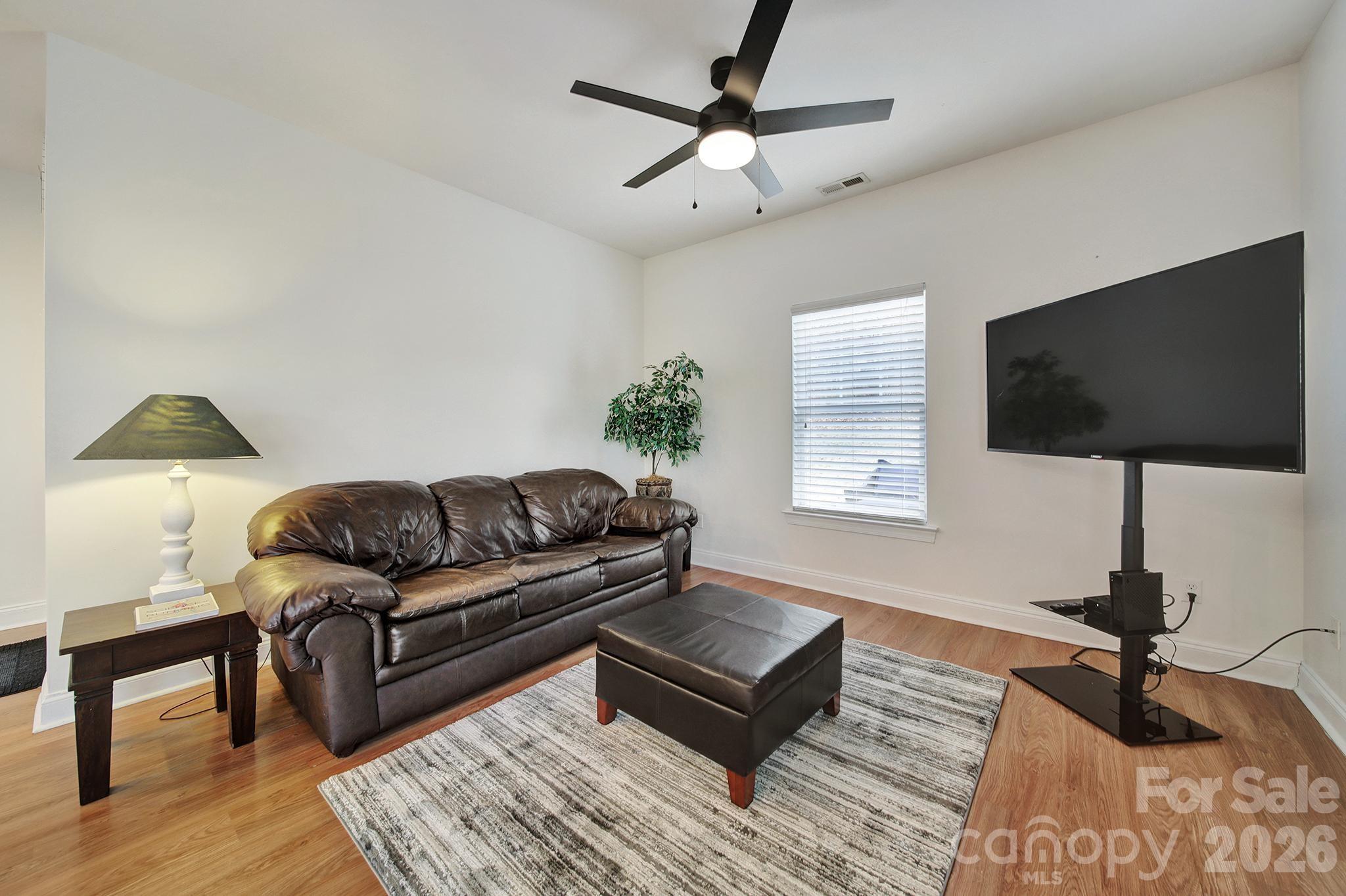 104 Sherman Oaks Lane