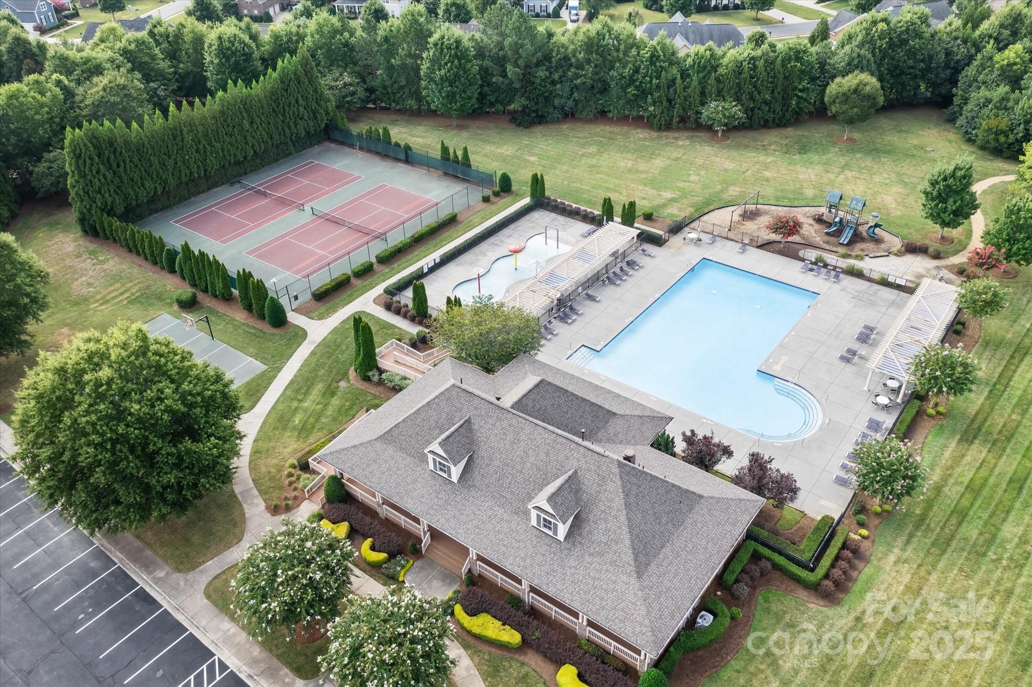 Lake Forest Preserve - Residential