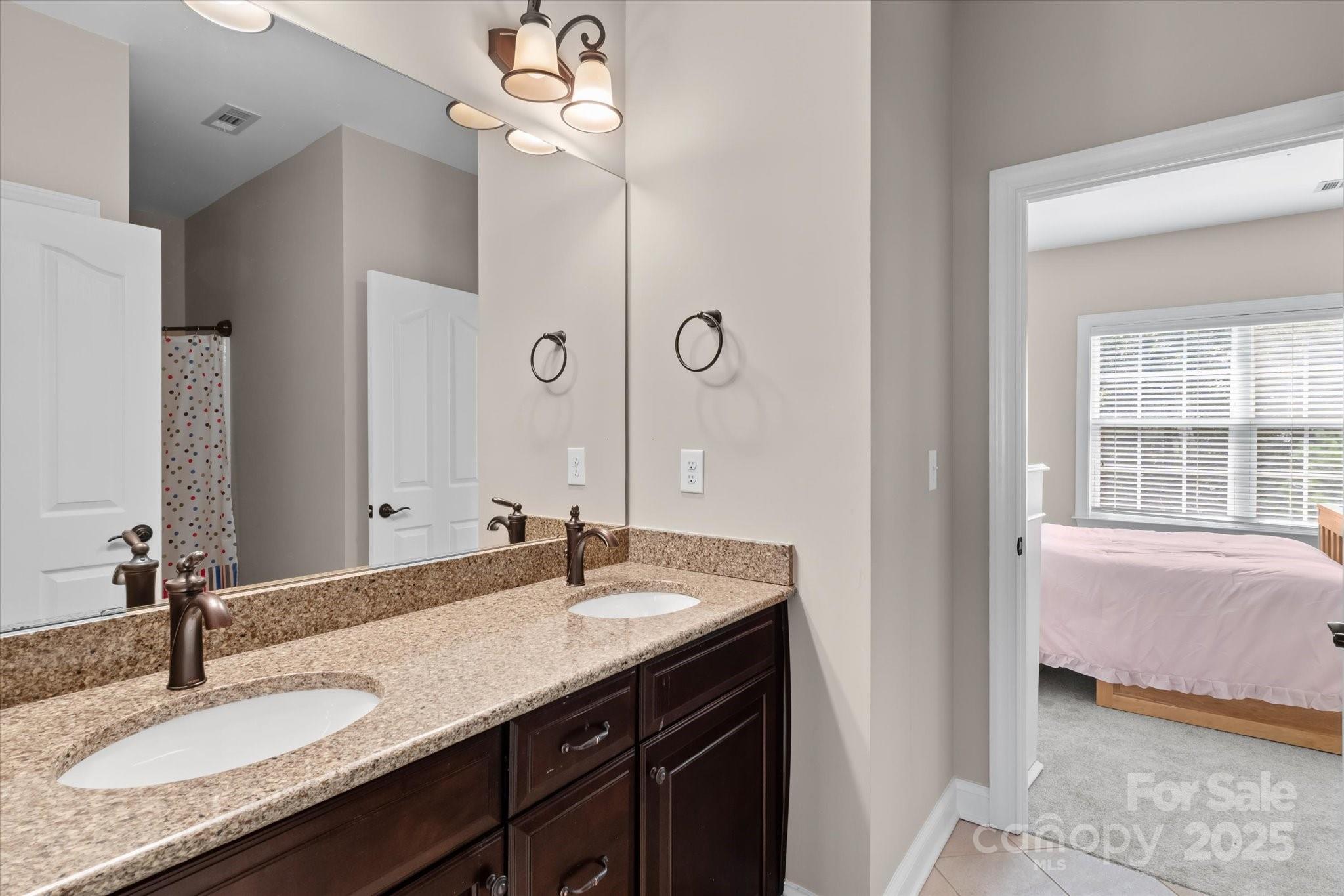 Lake Forest Preserve - Residential