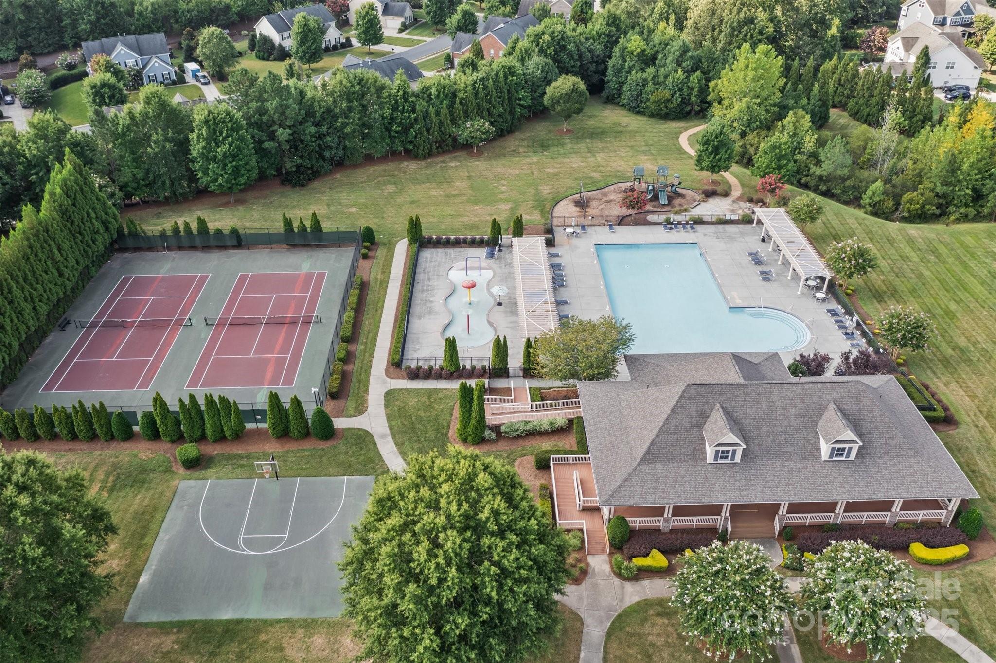 Lake Forest Preserve - Residential