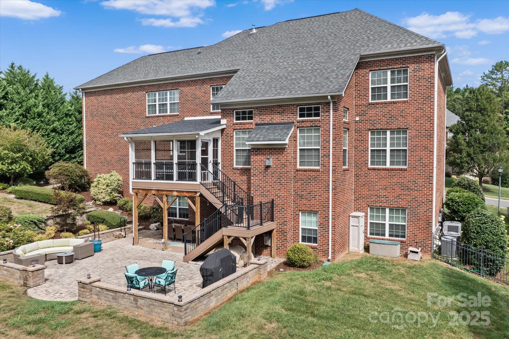 Lake Forest Preserve - Residential