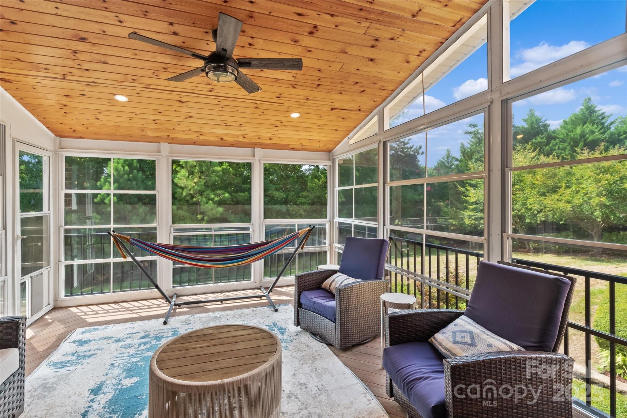 Lake Forest Preserve - Residential