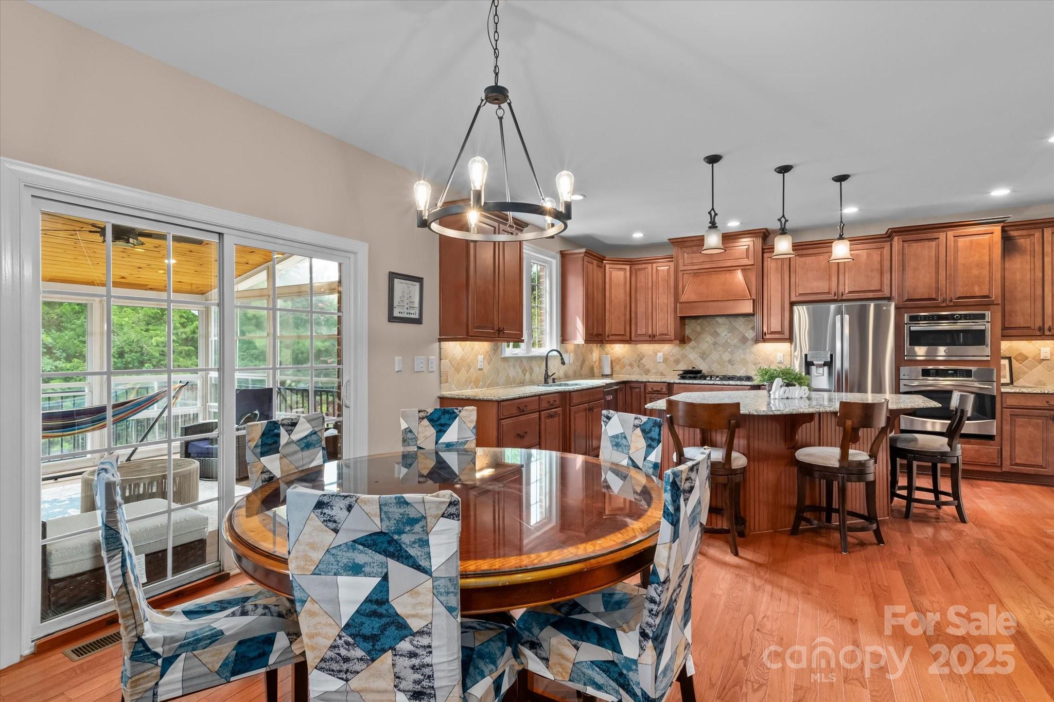 Lake Forest Preserve - Residential