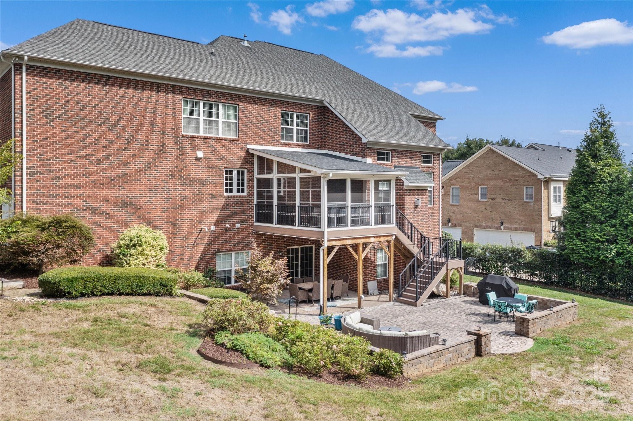 Lake Forest Preserve - Residential