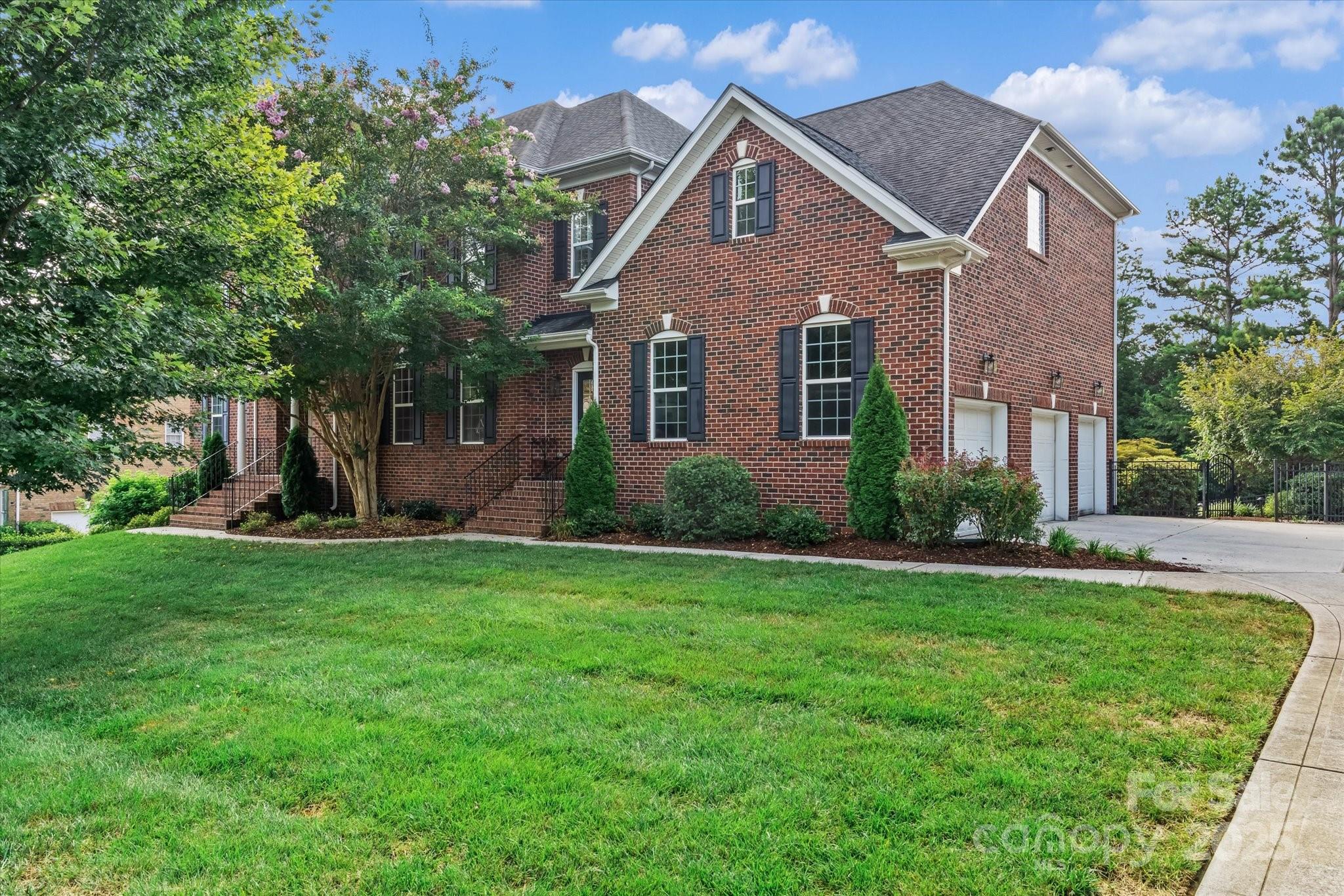 1040 Lake Forest Drive