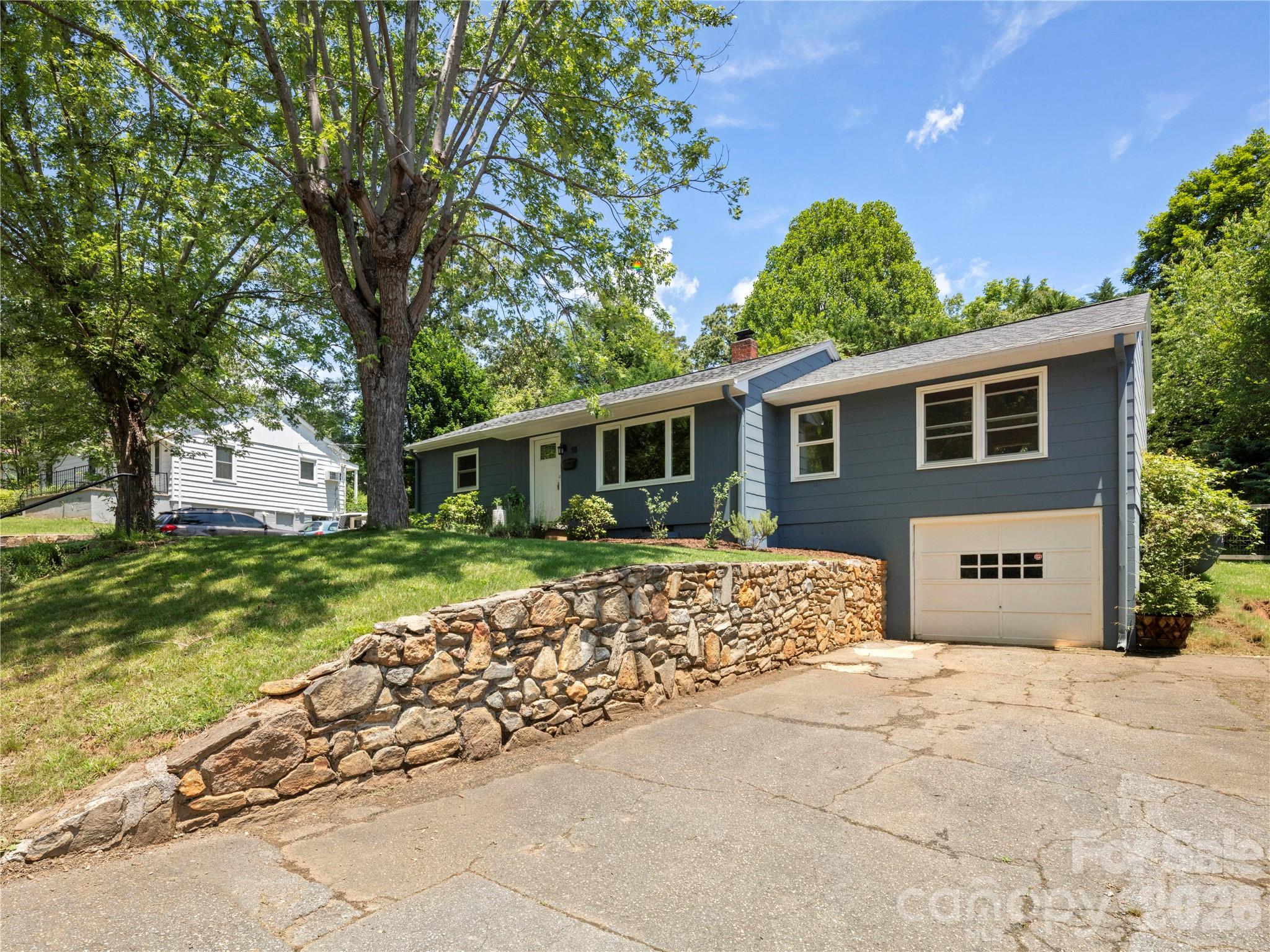 18 Pinewood Place