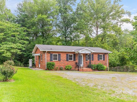 114 Marion Avenue Swannanoa NC 28778