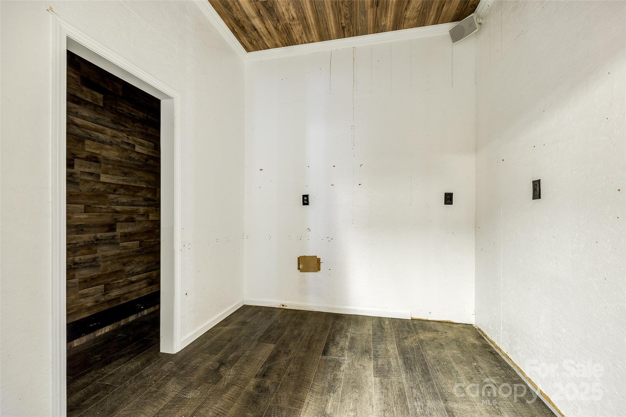 Ellison Woods - Residential