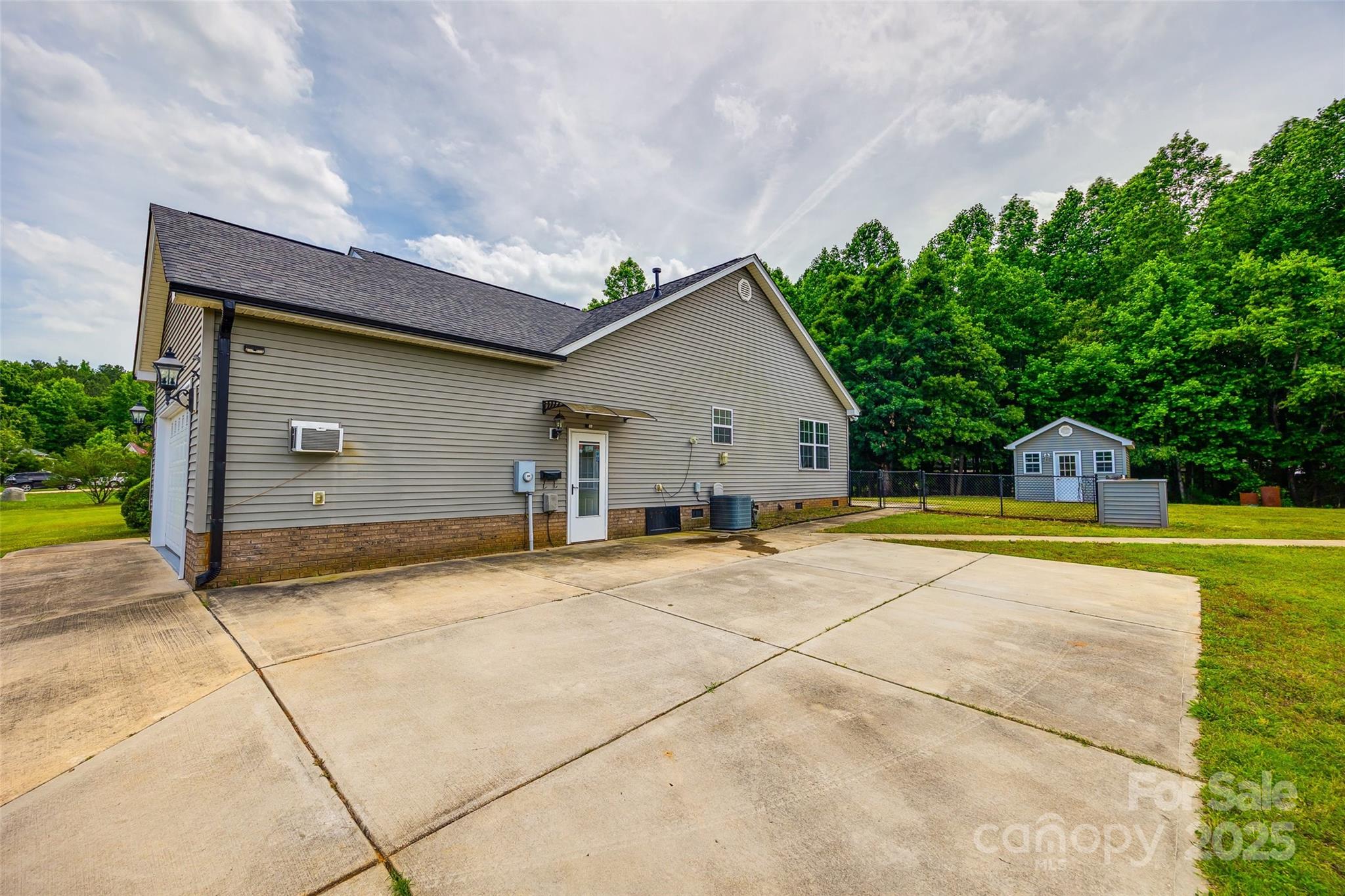 Ellison Woods - Residential