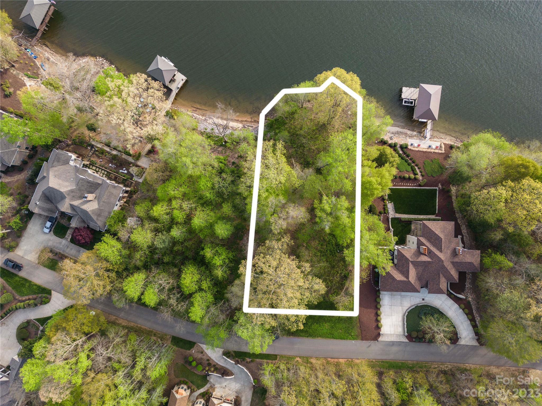 Windemere Island - Land