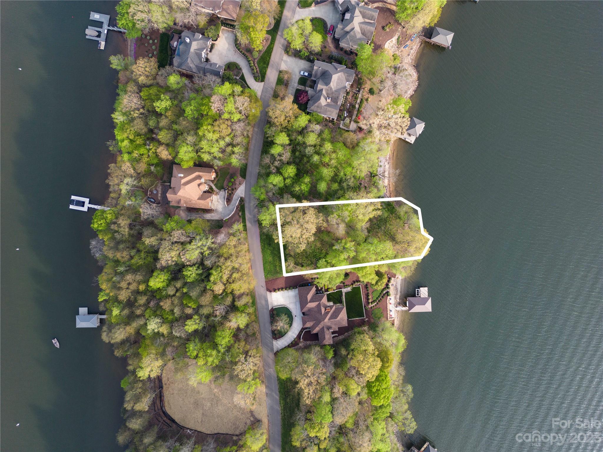 Windemere Island - Land