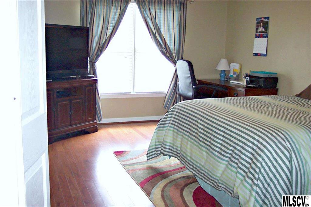 Maple Crest - Residential