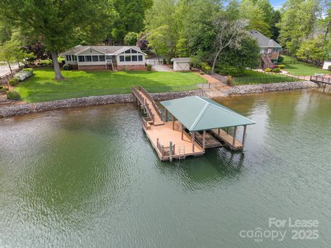 173 Riverwood Road Mooresville NC 28117