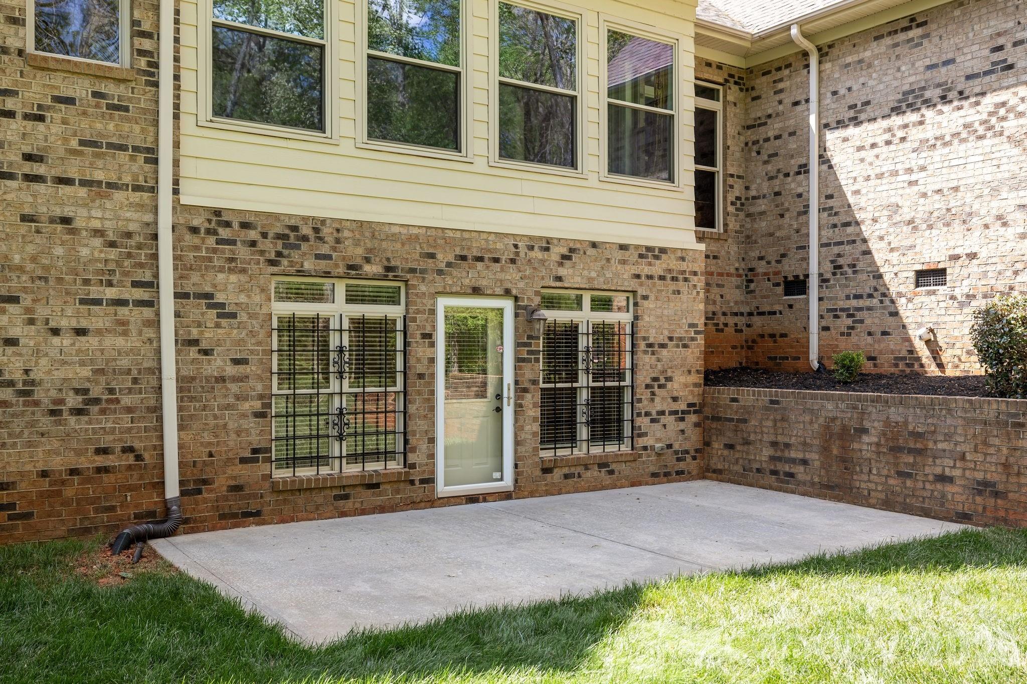 Belle Grove Manor - Residential