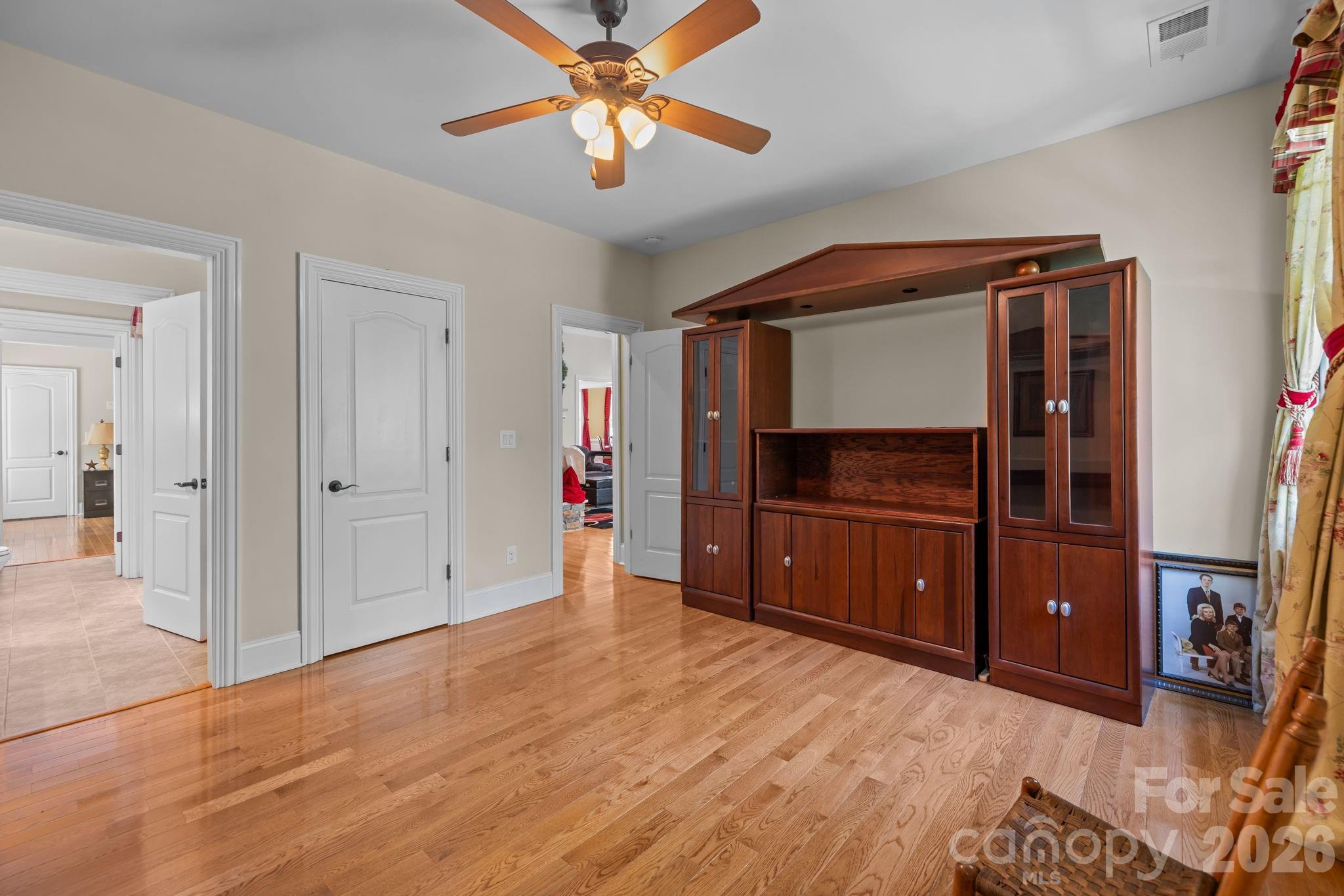 Belle Grove Manor - Residential