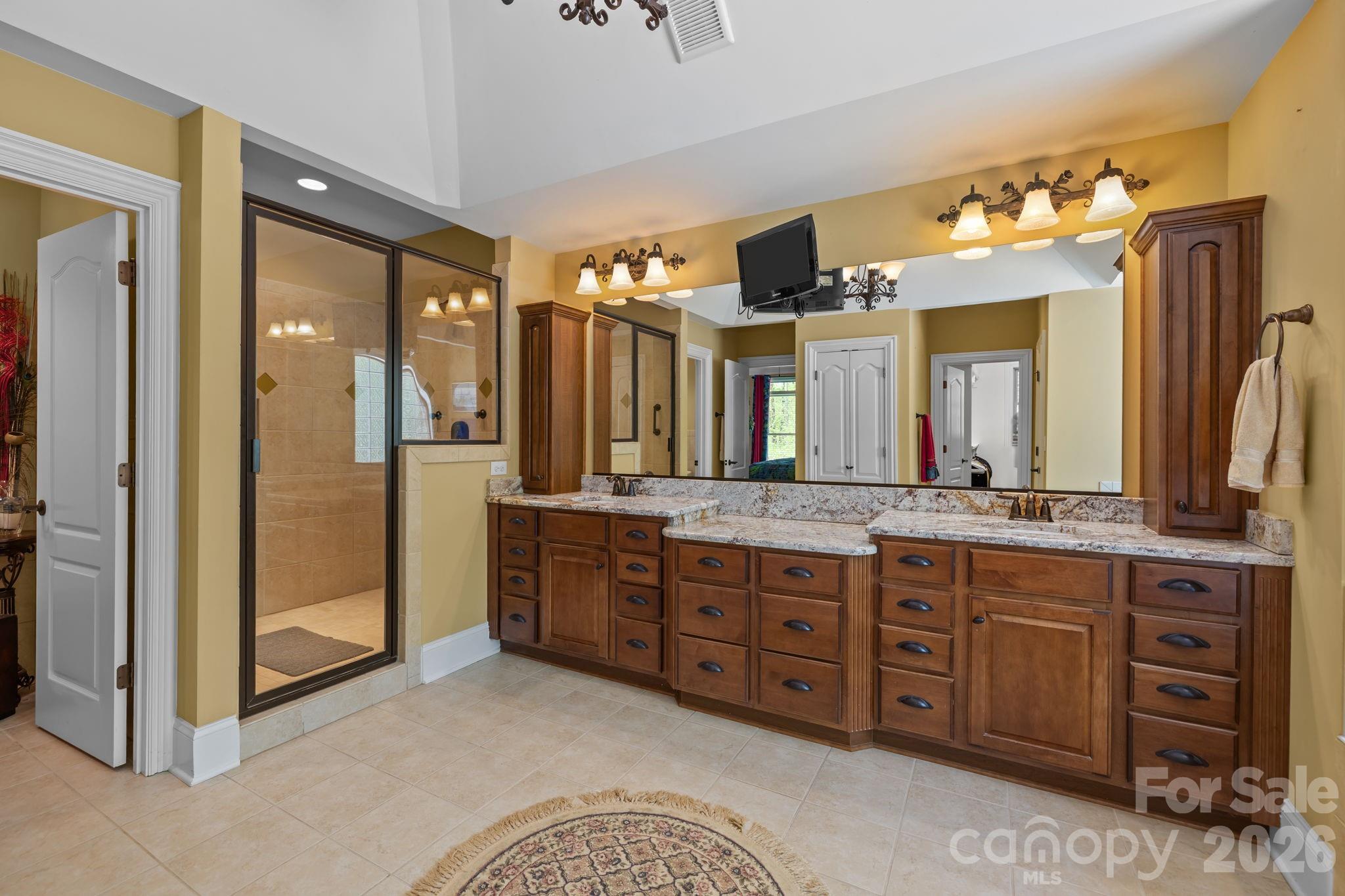 Belle Grove Manor - Residential