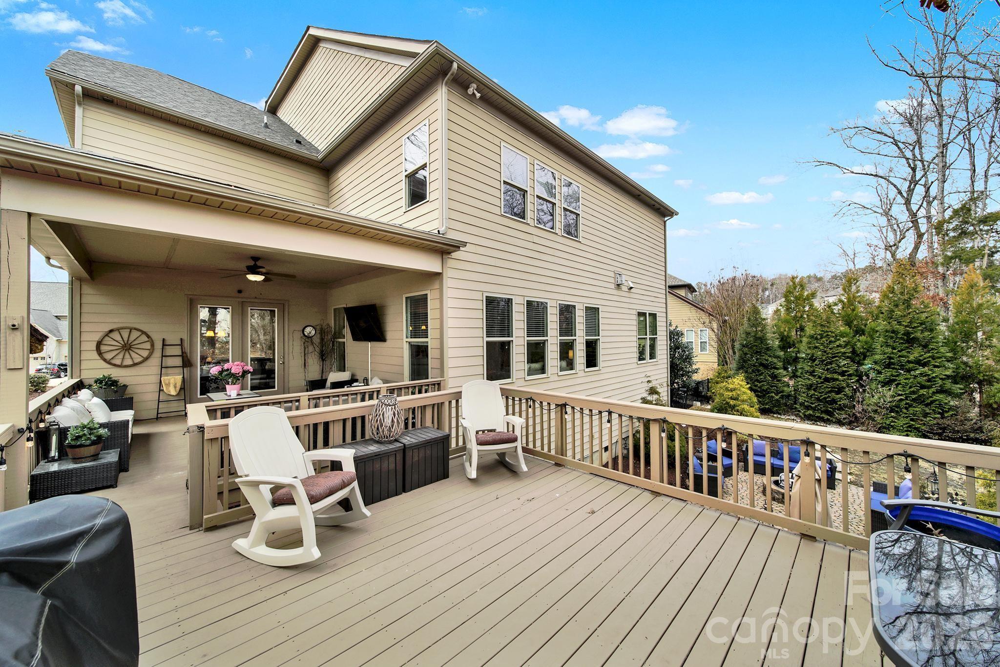 The Retreat at Rayfield - Residential