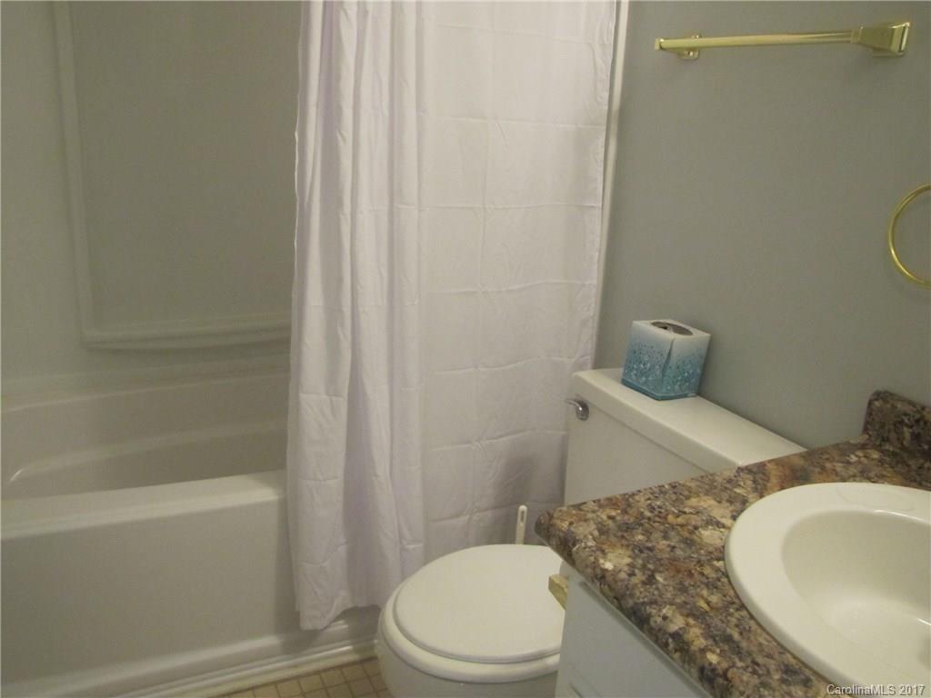 Twin Lakes - Residential Lease