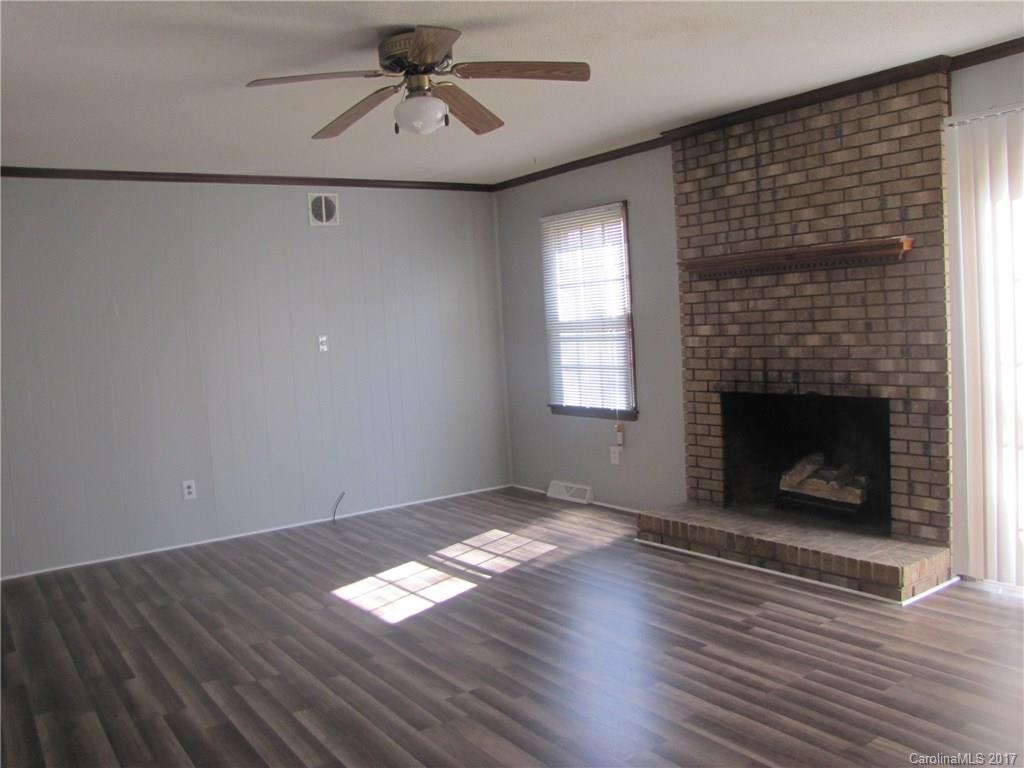 Twin Lakes - Residential Lease