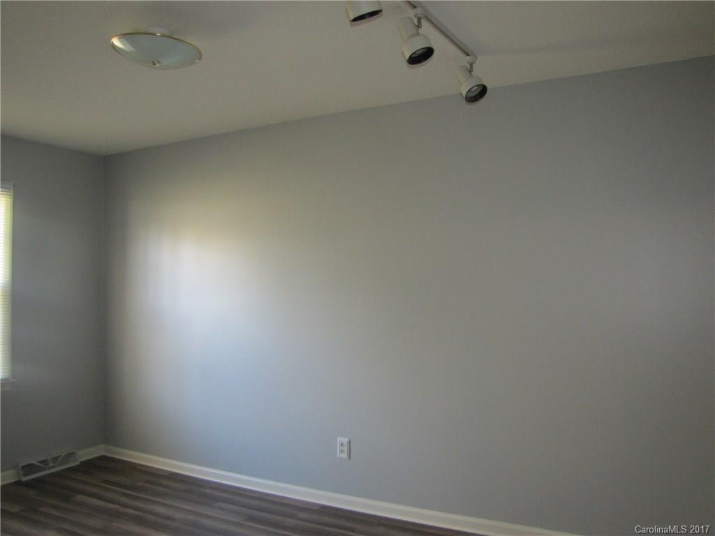 Twin Lakes - Residential Lease