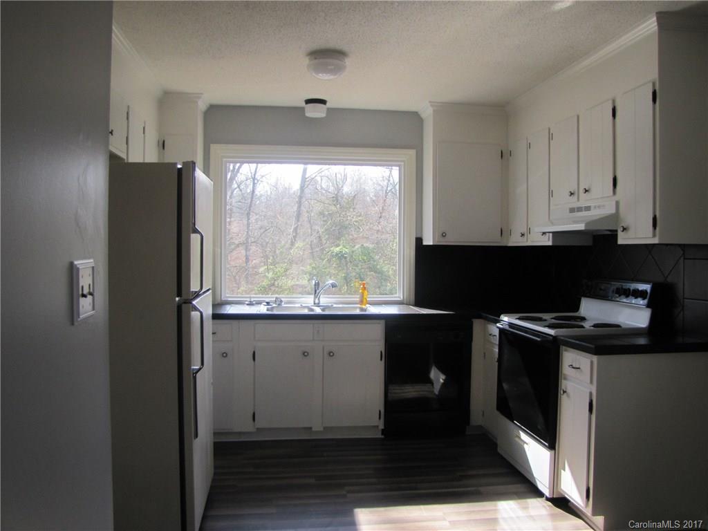 Twin Lakes - Residential Lease