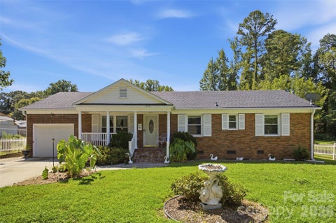 Photo of 5218 Dolphin Lane, Charlotte, NC 28215 (MLS # 4415412)