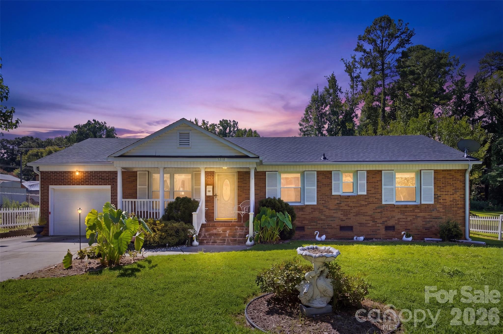 5218 Dolphin Lane