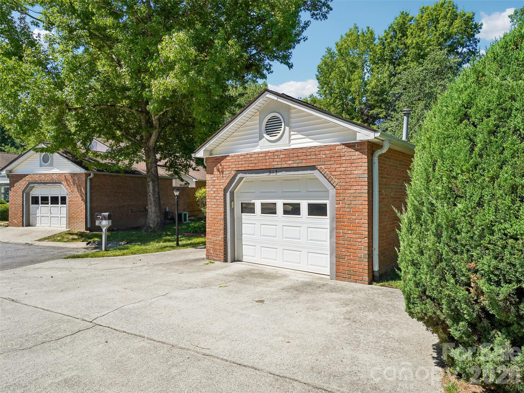 313 Somerton Court