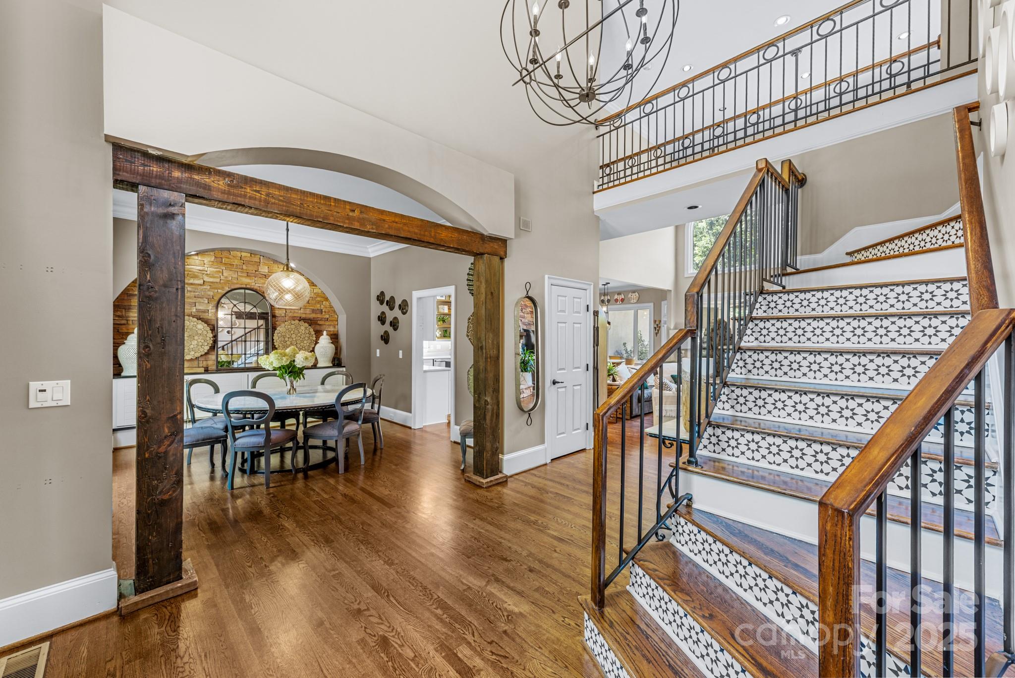 1736 White Pond Lane