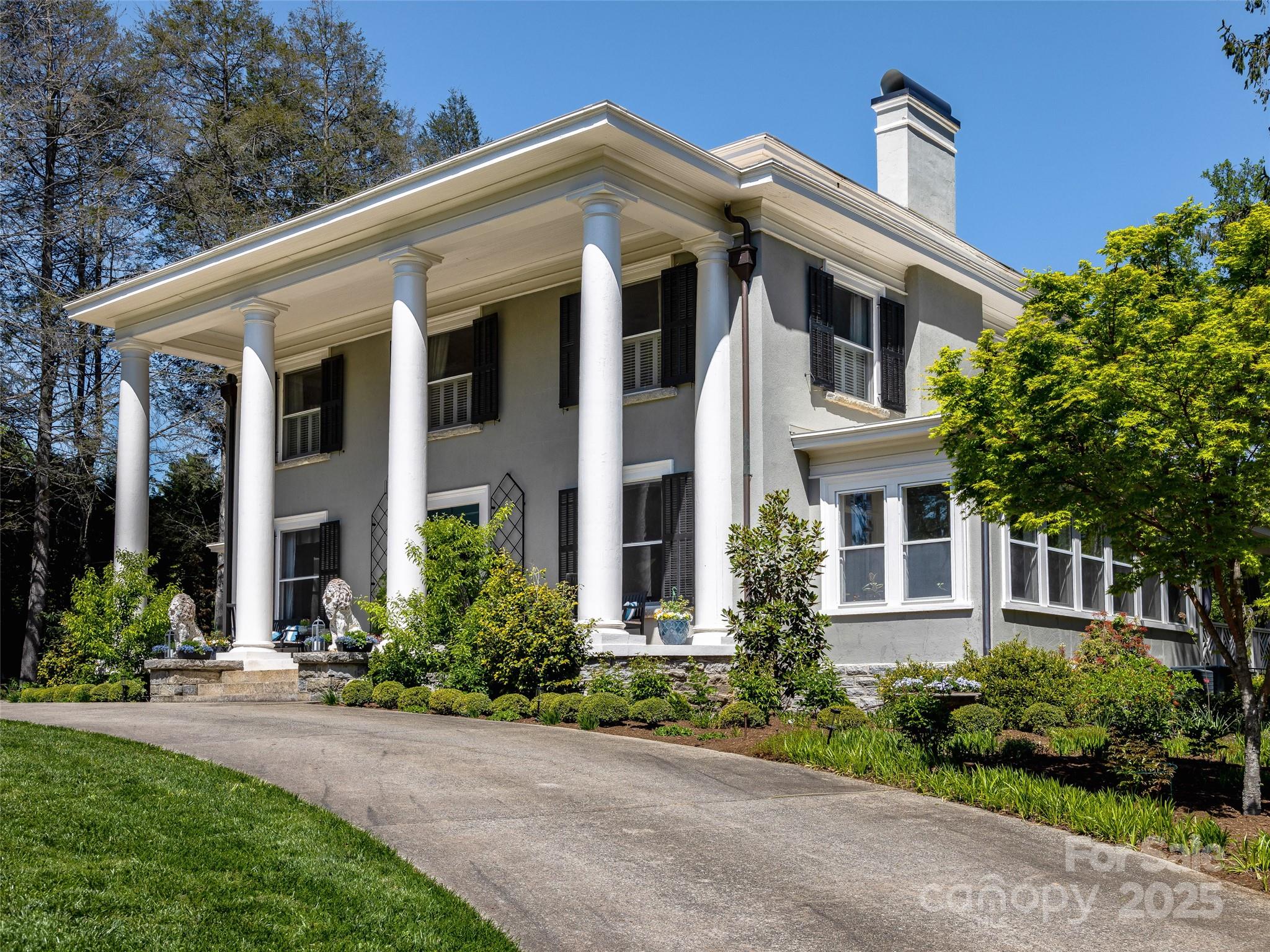 1235 5th Avenue W