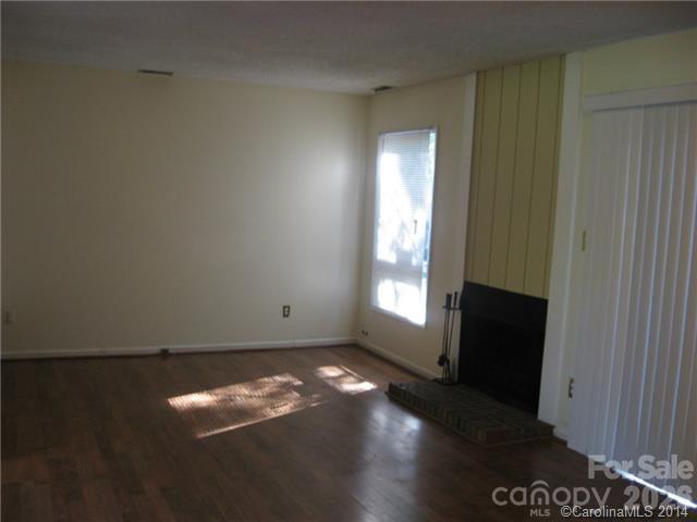 5322 Farm Pond Lane