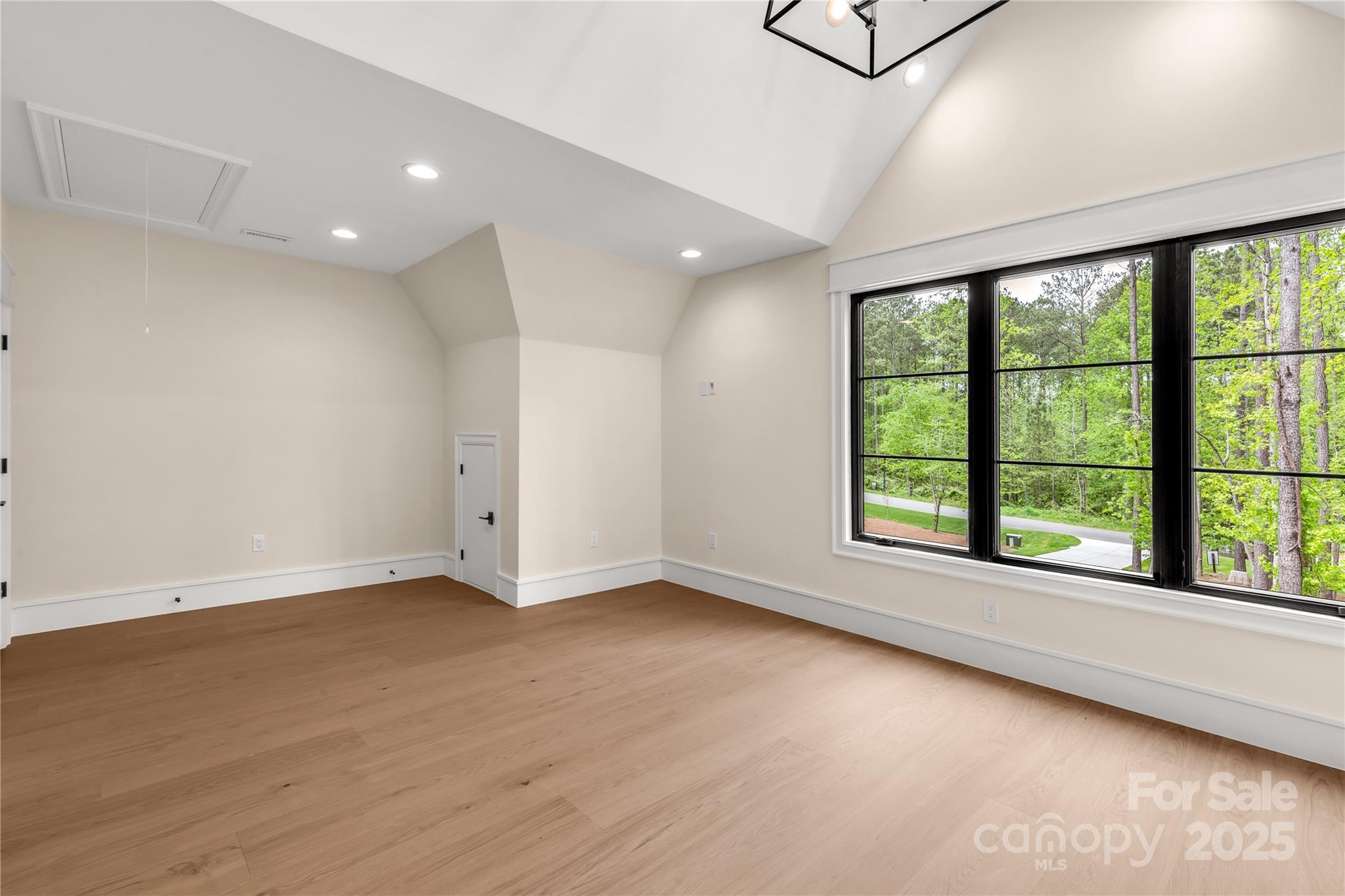 Riverchase Estates - Residential