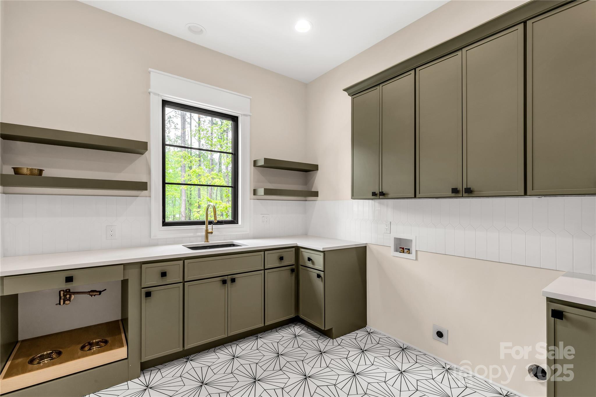 Riverchase Estates - Residential