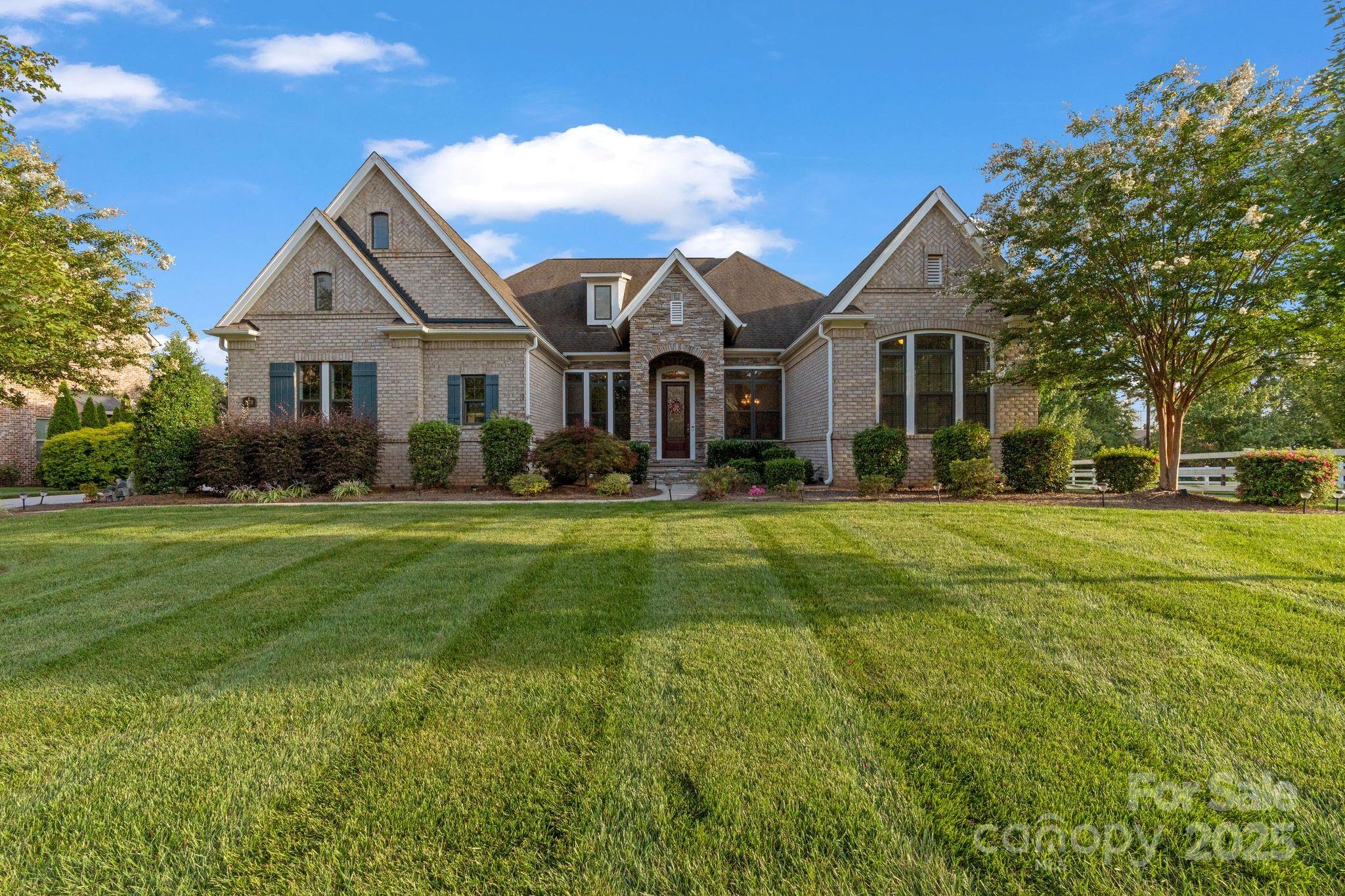 1128 Rosecliff Drive